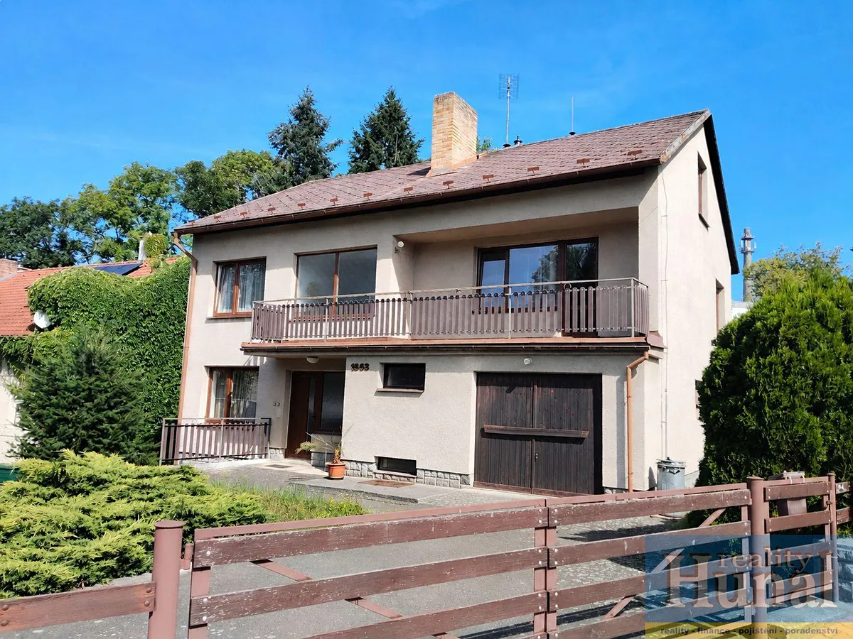 Prodej rodinného domu 244 m², pozemek 523 m²